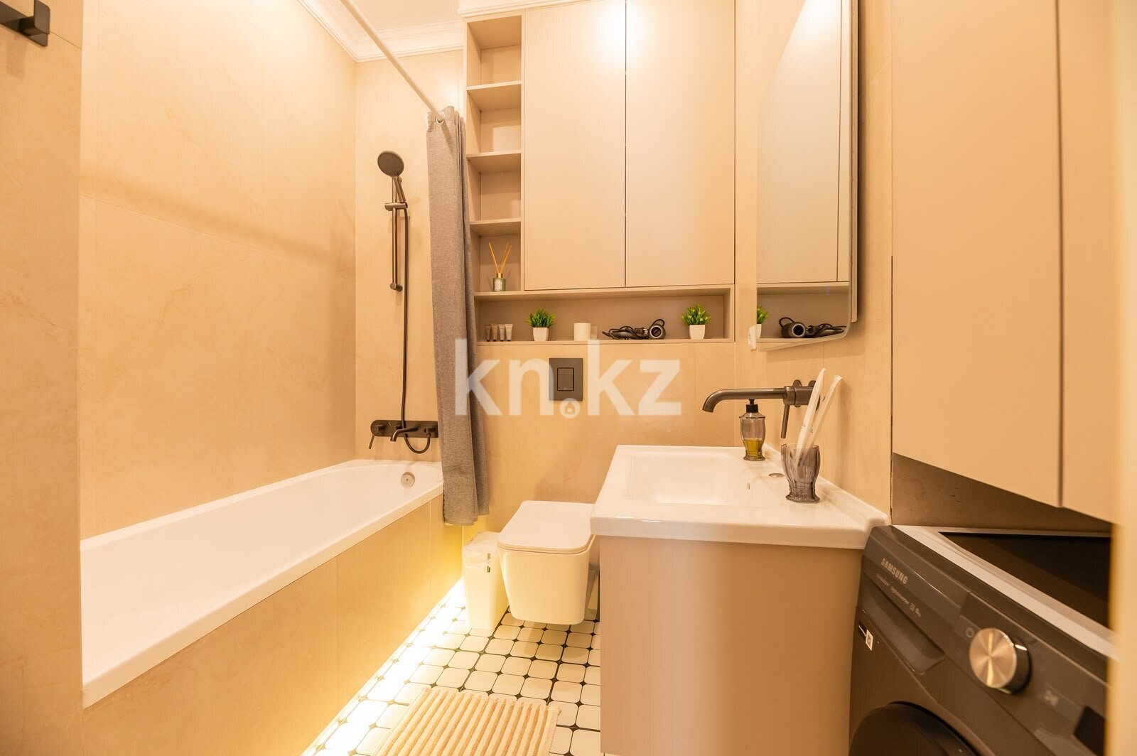 Аренда 3-комнатной квартиры посуточно, 85 м² в Алматы - фото 17