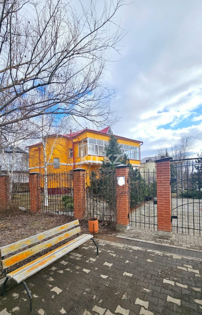 Продажа 7-комнатного дома, 379 м², мкр-н Самал-3 - Продажа домов, коттеджей в Уральске фото 2 из 28