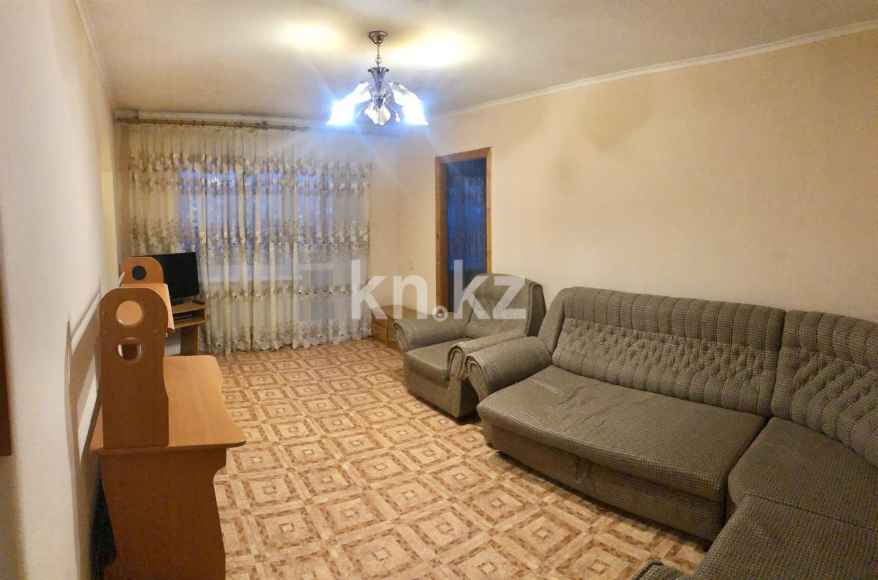 Продажа 2-комнатной квартиры, 42 м², пр. Бухар-жырау - Продажа квартир в Караганде фото 1 из 13