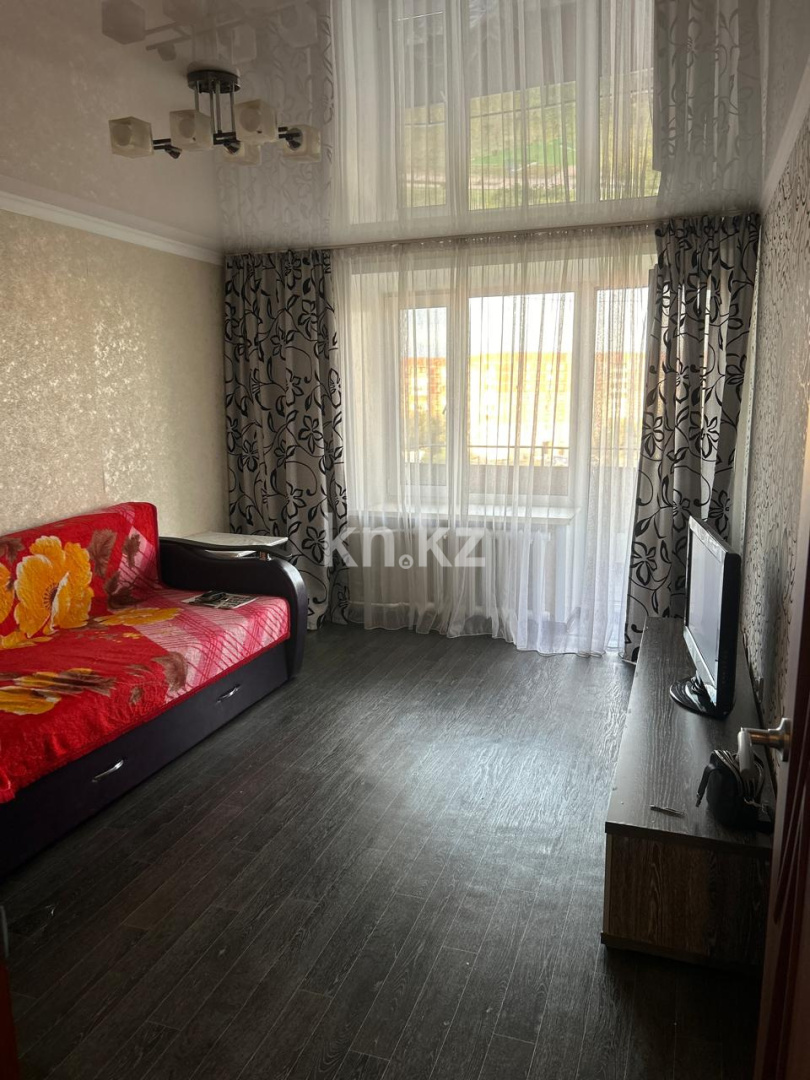 Аренда 1-комнатной квартиры, 38 м², пр. Республики, дом  18 - Аренда квартиры помесячно в Караганде фото 1 из 7