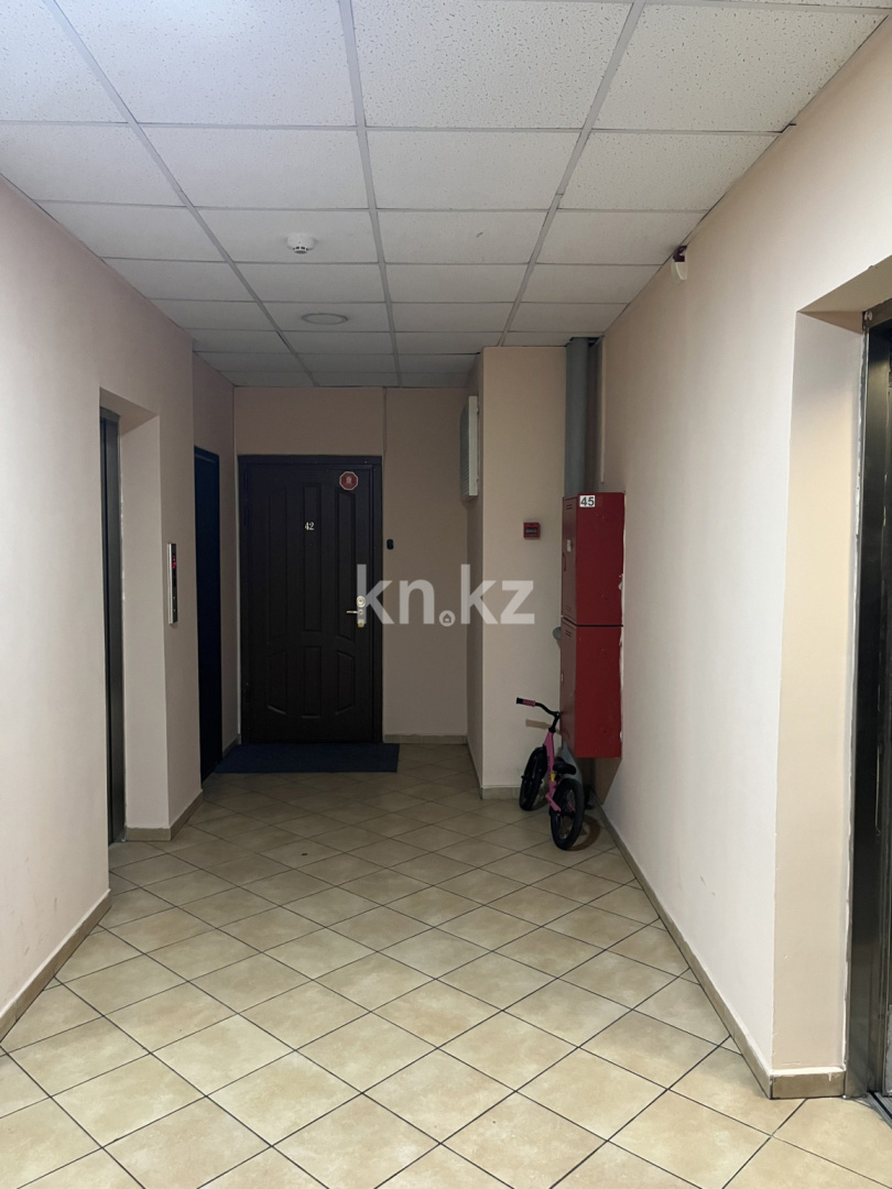 Продажа 3-комнатной квартиры, 122 м², ул. Сатпаева, дом  30а в Алматы - фото 16