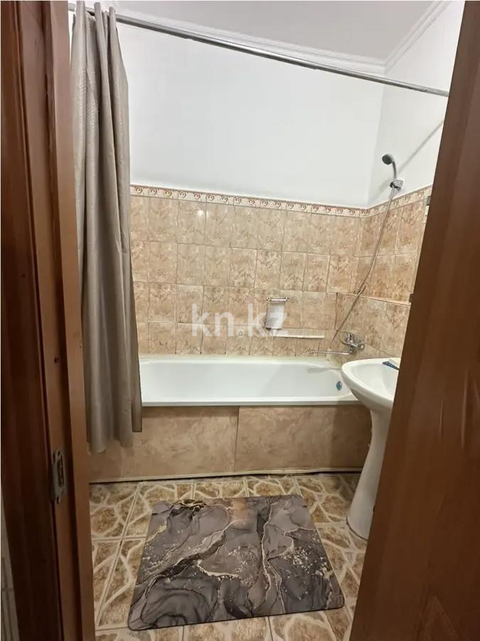 Продажа 1-комнатной квартиры, 39 м², мкр-н Айнабулак-2, дом  80 в Алматы - фото 3