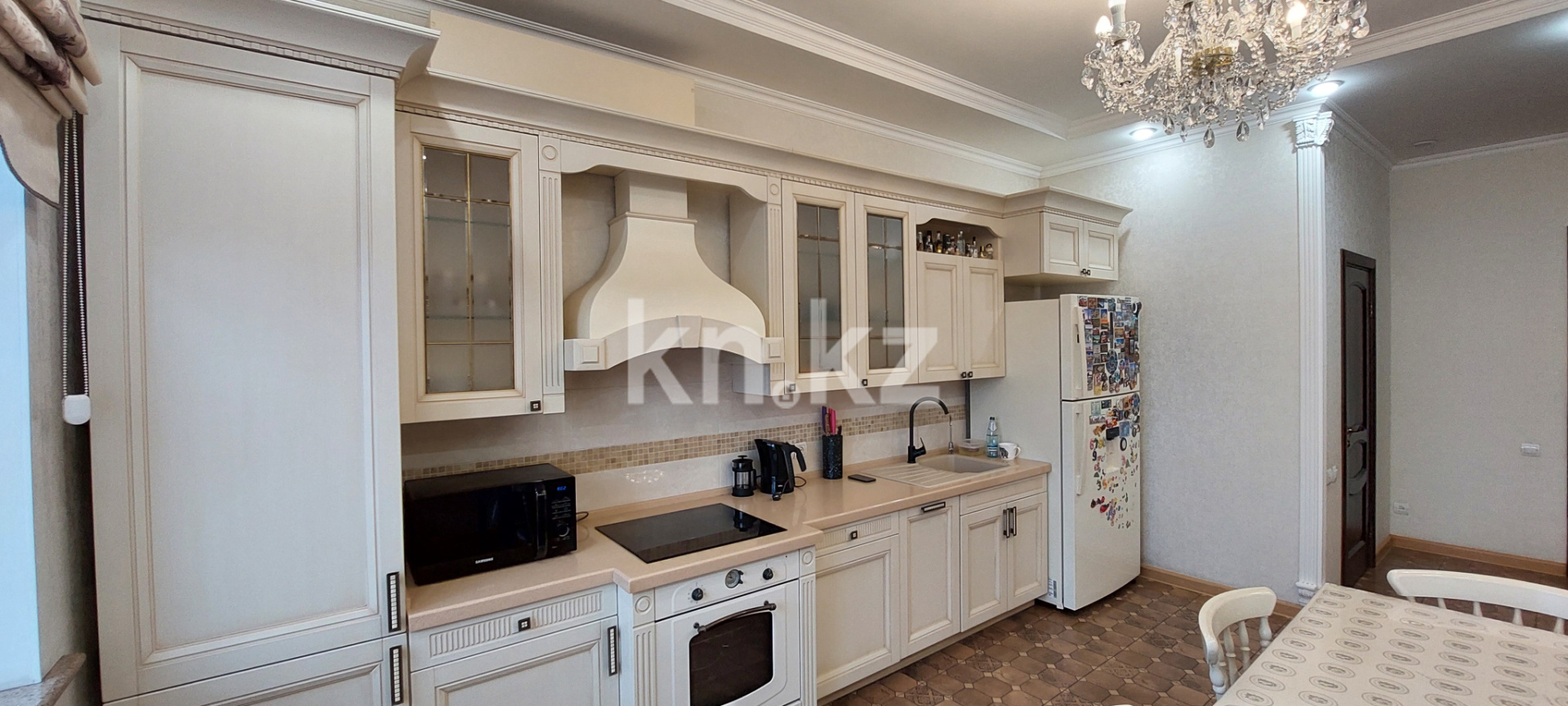 Продажа 5-комнатной квартиры, 217 м², ул. Аманжолова, дом  41 - Продажа квартир в Караганде фото 8 из 27