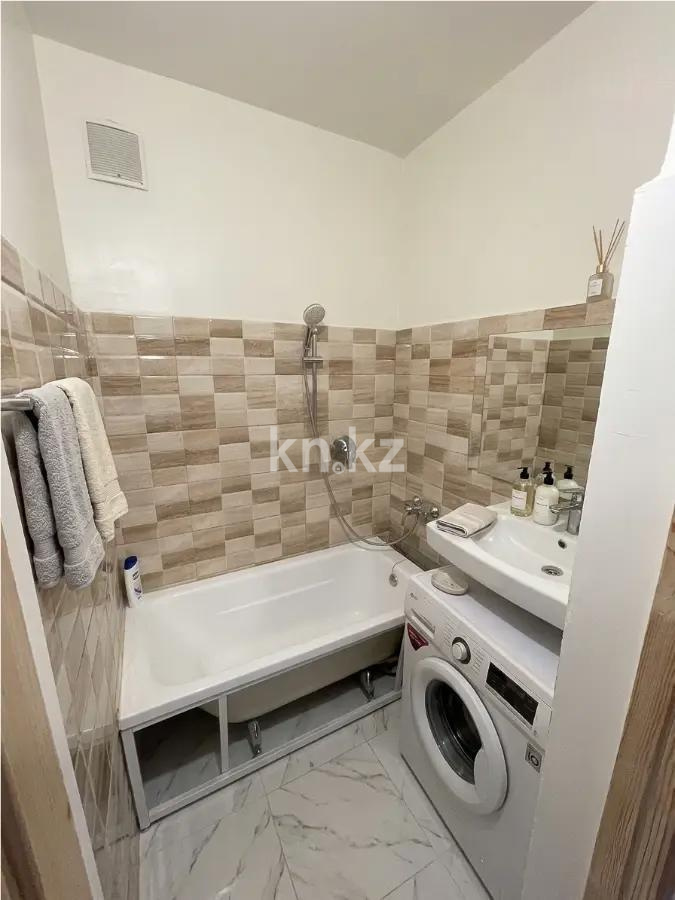 Продажа 3-комнатной квартиры, 68.2 м² в Астане - фото 4