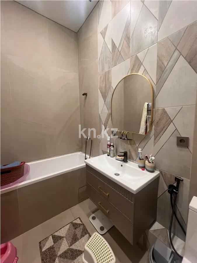 Продажа 4-комнатной квартиры, 96 м² в Алматы - фото 4
