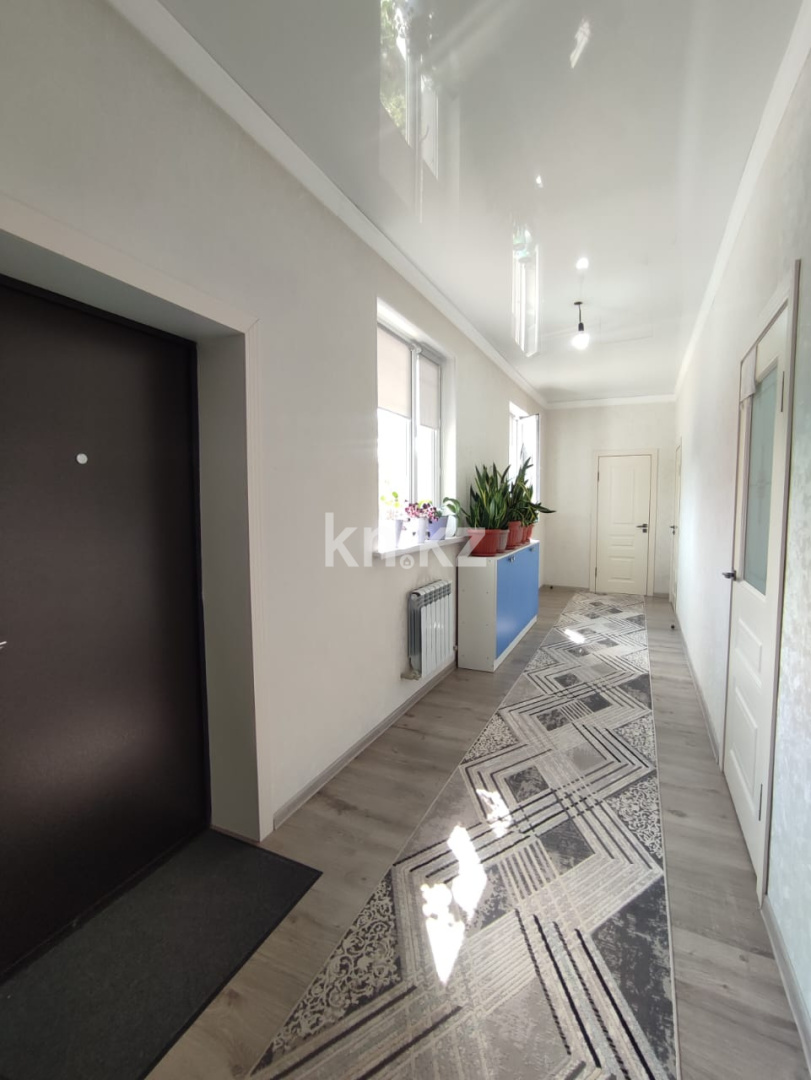 Продажа 8-комнатного дома, 264 м², Жетысу - Продажа и аренда недвижимости в Талгаре фото 1 из 10