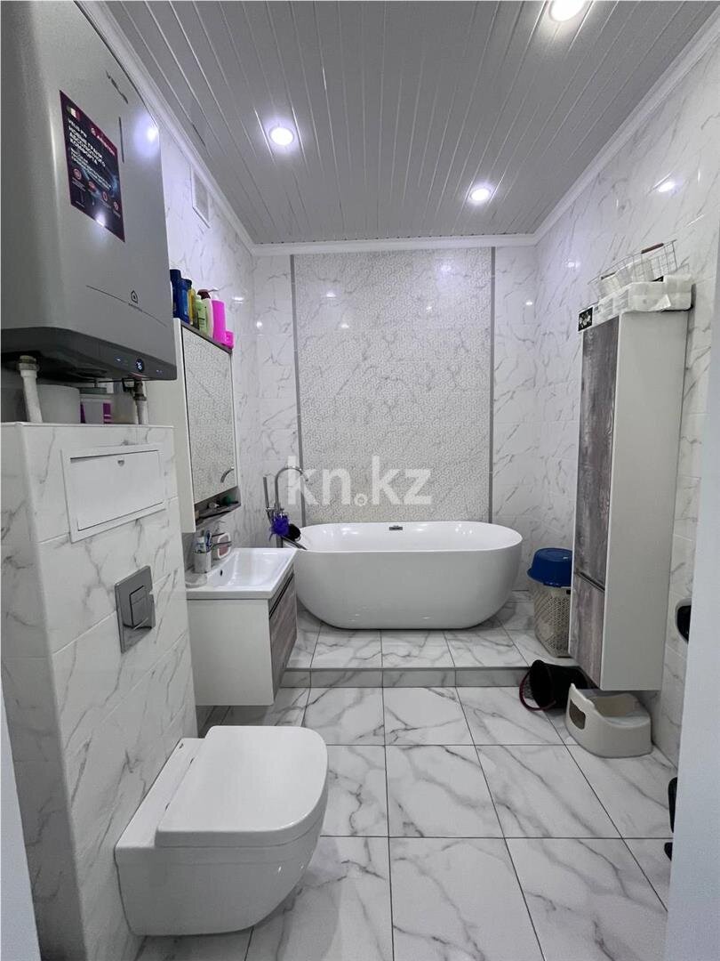 Продажа 2-комнатной квартиры, 64 м² в Караганде - фото 6