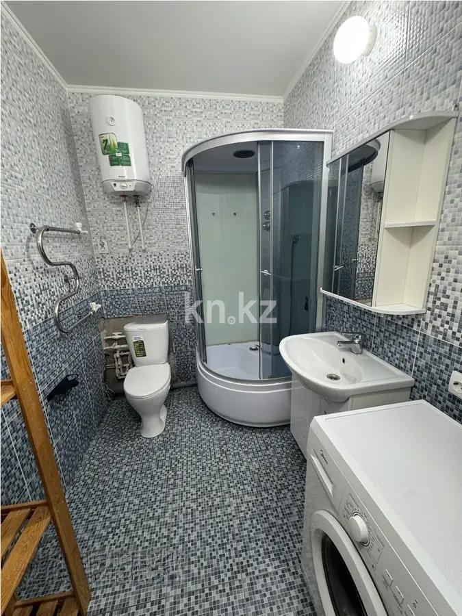 Продажа 1-комнатной квартиры, 46 м², пр. Шахтеров, дом  23/7 в Караганде - фото 3