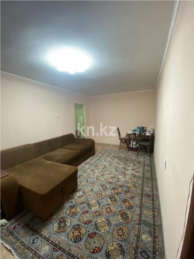 Продажа 2-комнатной квартиры, 47 м², мкр-н 8, дом  80 в Алматы - фото 2