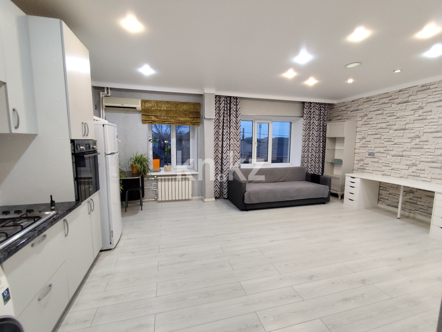 Продажа 4-комнатной квартиры, 84.7 м², ул. Щурихина в Уральске