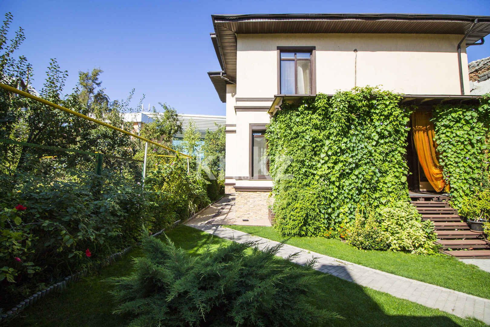 Аренда 6-комнатного дома, 380 м² - Аренда недвижимости в Алматы фото 15 из 19