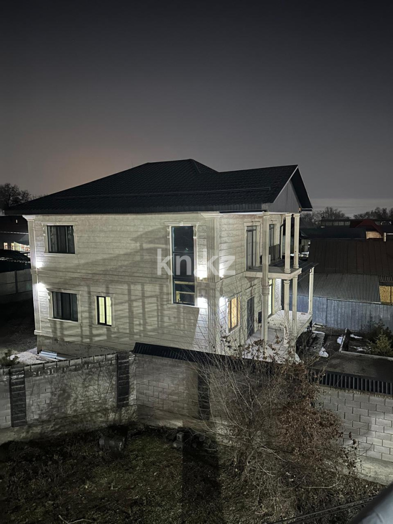 Продажа 7-комнатного дома, 220 м² - Продажа пятикомнатных и более домов, коттеджей в Алматы фото 16 из 27