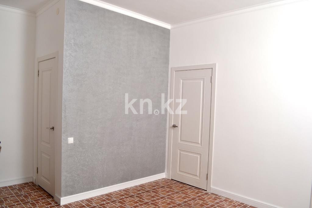 Продажа 3-комнатной квартиры, 120 м², ул. Кенесары, дом  69 в Астане - фото 10