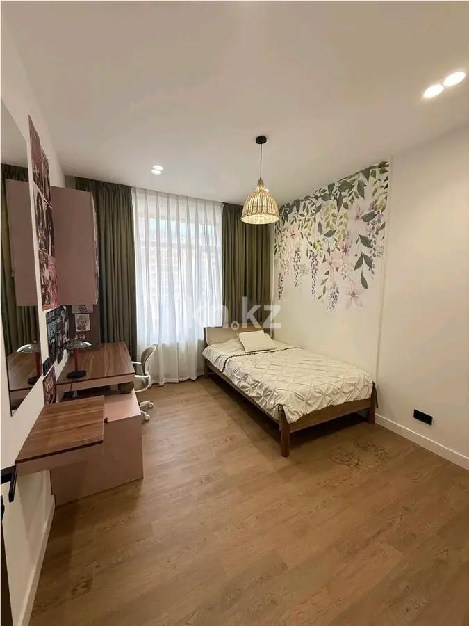 Продажа 4-комнатной квартиры, 100 м², ул. Казыбек би, дом  37 - Продажа  четырехкомнатных квартир в Астане фото 1 из 7