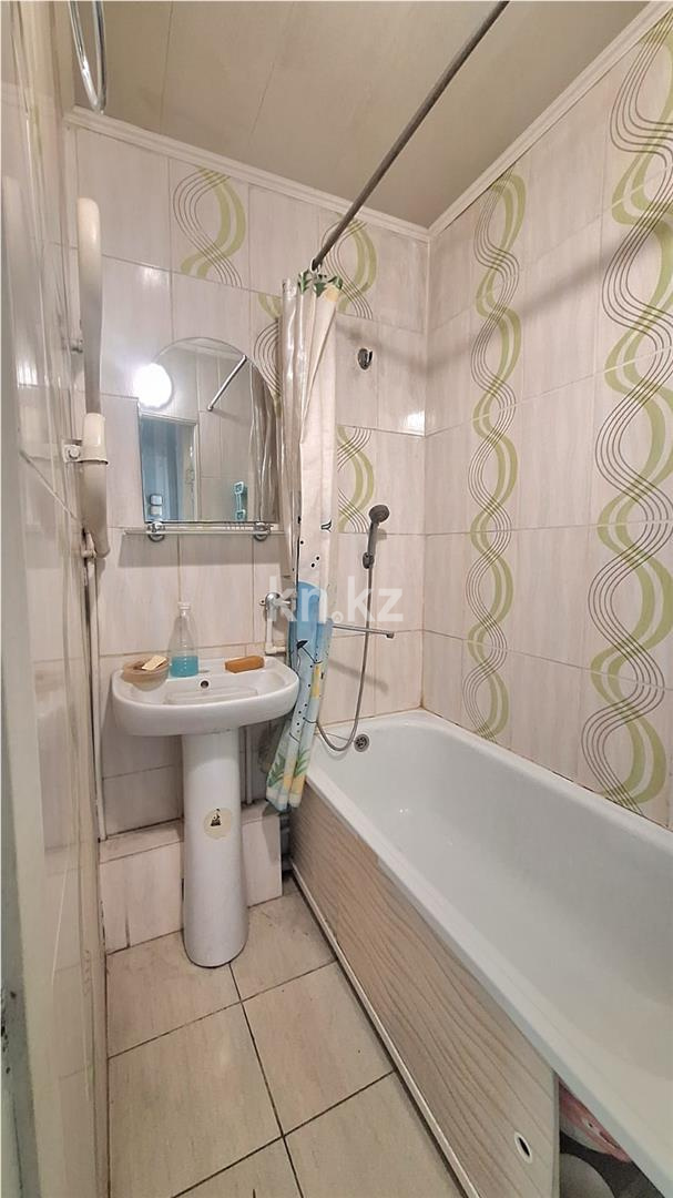 Продажа 3-комнатной квартиры, 62 м², мкр-н 16, дом  39 в Караганде - фото 8