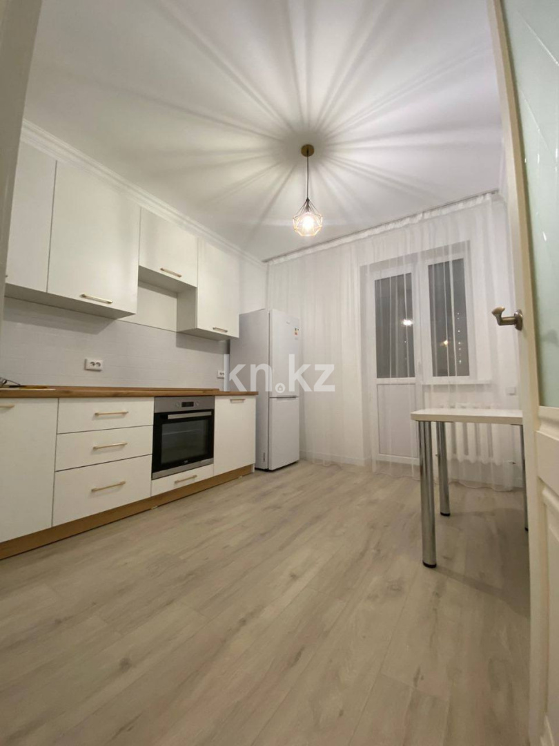 Аренда 2-комнатной квартиры, 60 м² в Астане