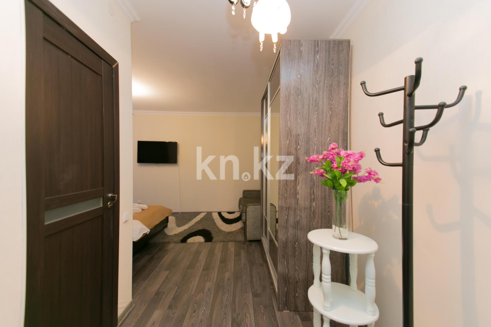 Аренда 1-комнатной квартиры посуточно, 45 м², ул. Достык, дом  12 - ул. Сауран - Аренда квартир посуточно в Астане без посредников фото 12 из 14