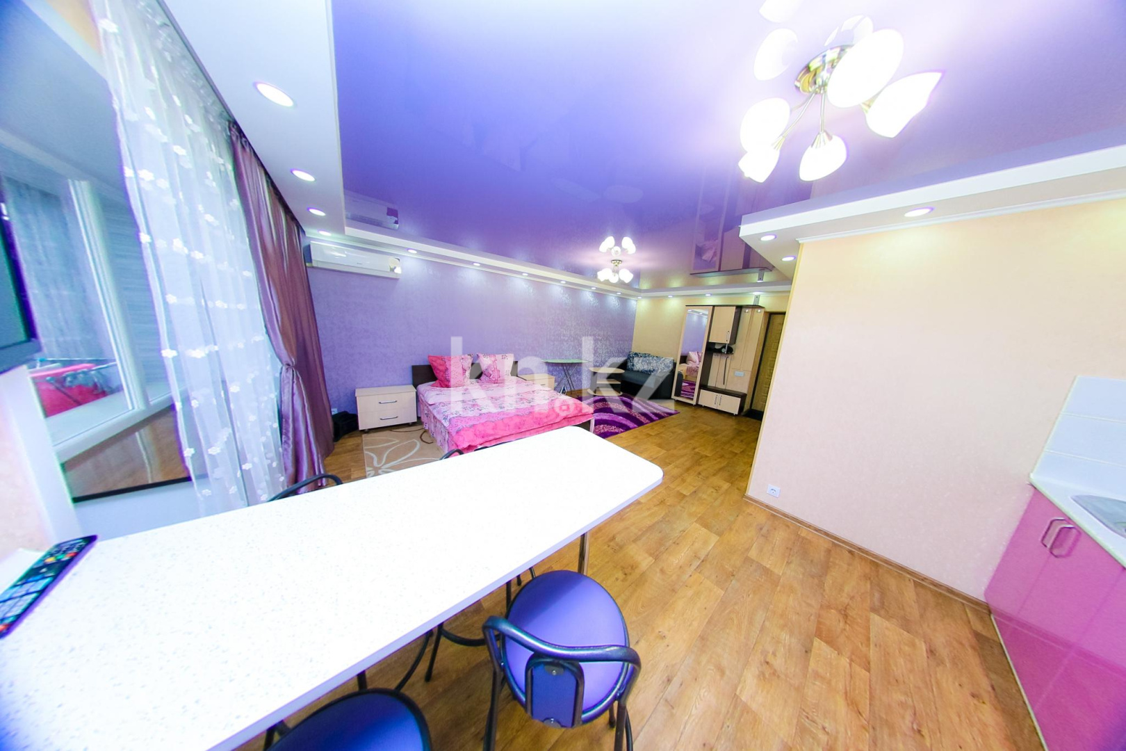 Аренда 1-комнатной квартиры посуточно, 40 м², ул. Набережная Славского, дом  26 - Аренда квартир посуточно в Усть-Каменогорске фото 6 из 9