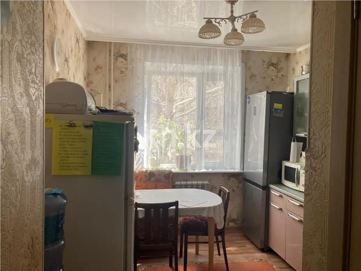 Продажа 1-комнатной квартиры, 42 м², мкр-н Степной-4, дом  27 - Продажа  однокомнатных квартир в Караганде фото 2 из 5