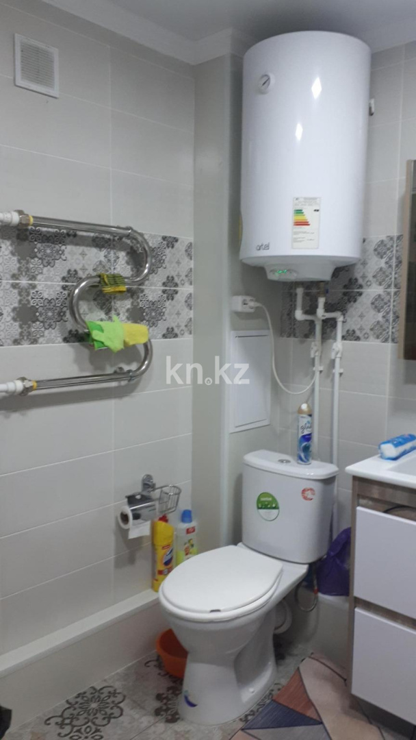 Продажа 5-комнатной квартиры, 119 м², ул. Аманжолова, дом  69 - Продажа квартир в Караганде фото 16 из 21