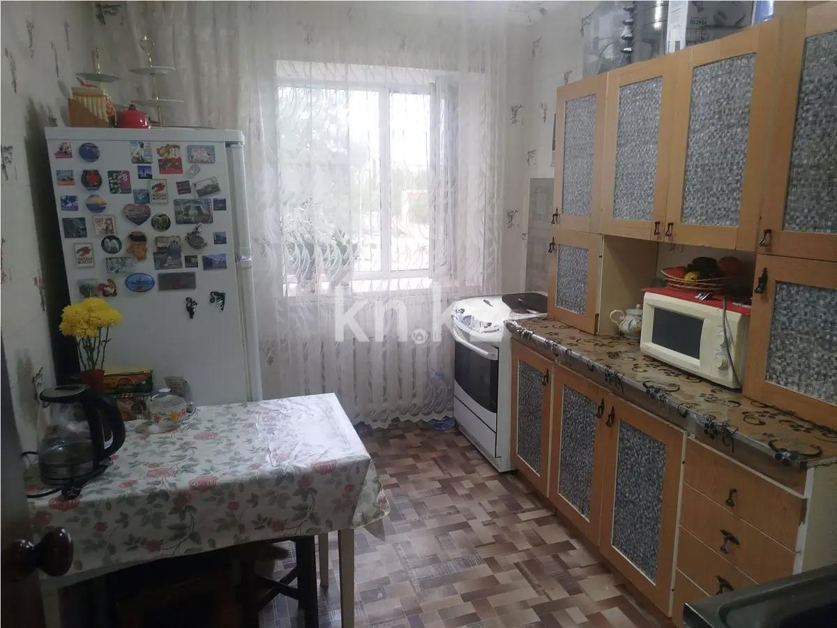 Продажа 3-комнатной квартиры, 63 м², мкр-н 19, дом  43 в Караганде - фото 4