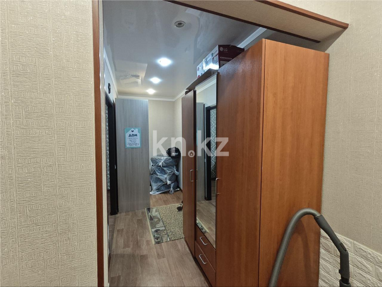 Продажа 1-комнатной квартиры, 41 м², мкр-н Степной-4 - Продажа квартир в Караганде фото 10 из 14