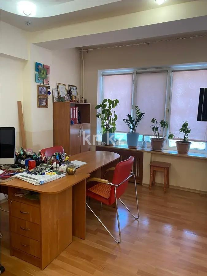 Продажа 4-комнатной квартиры, 109 м², мкр-н Самал-1, дом  6 - Продажа  четырехкомнатных квартир в Алматы фото 4 из 7