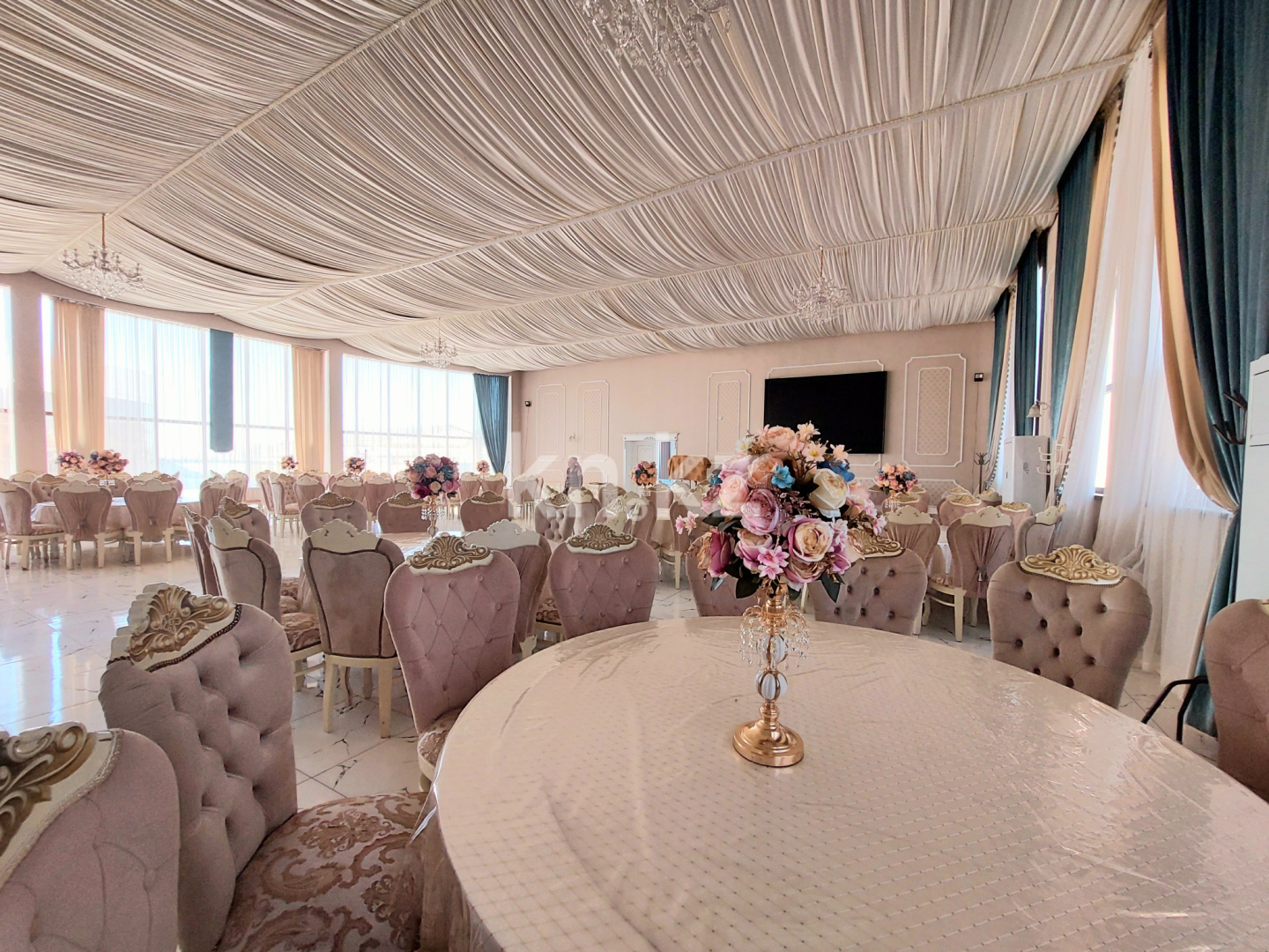 Продажа , 3000 м², Рахимова, дом  1111 - Продажа офисных и торговых помещений в Шымкенте фото 6 из 28