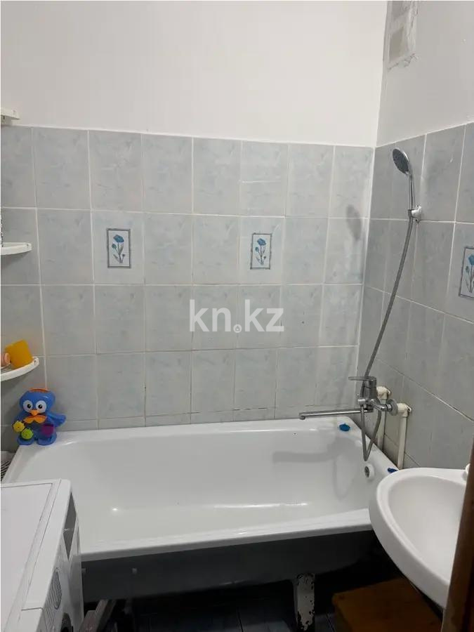 Продажа 2-комнатной квартиры, 58 м², мкр-н Голубые Пруды, дом  12 в Караганде - фото 3