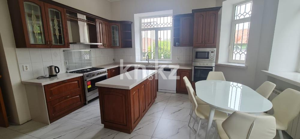 Аренда 6-комнатного дома, 550 м², улица Иванилова - Аренда домов в Алматы фото 7 из 20