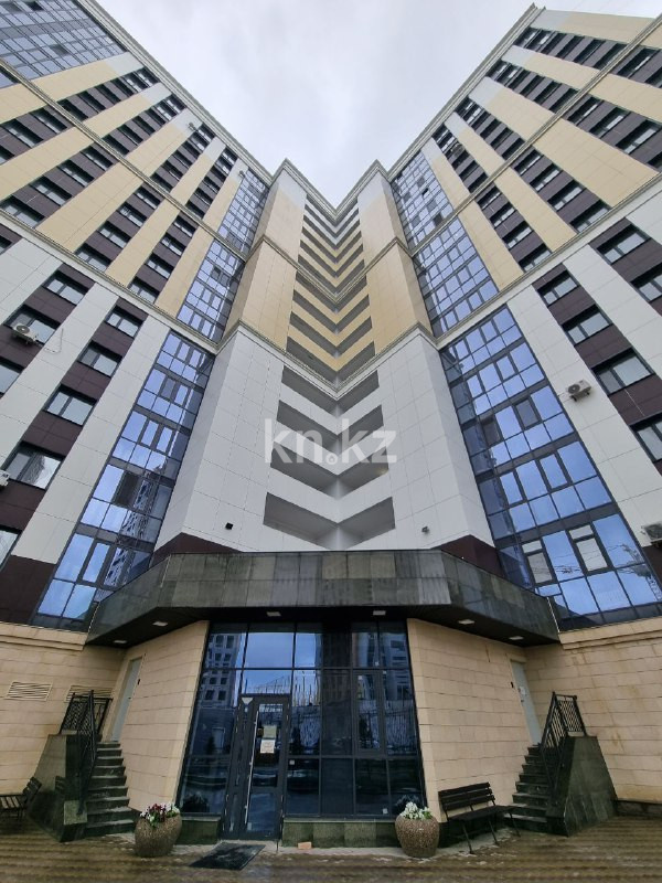 Аренда 1-комнатной квартиры, 40 м², пр. Шахтеров, дом  46/1 - Аренда жилой и коммерческой недвижимости в Казахстане фото 1 из 11