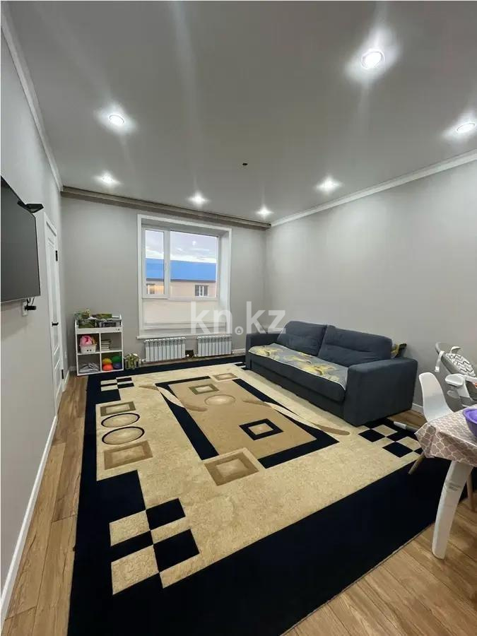 Продажа 3-комнатной квартиры, 60 м², ул. Муканова - Продажа трехкомнатных квартир в Караганде на Юго-Востоке фото 1 из 7