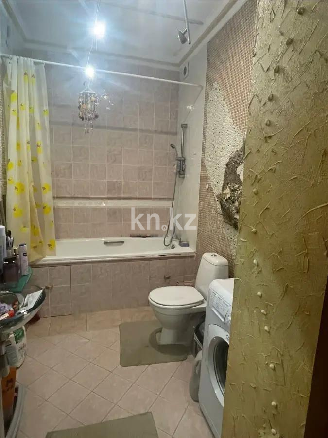 Продажа 3-комнатной квартиры, 67.3 м², бул. Бухар Жырау, дом  63 в Алматы - фото 5