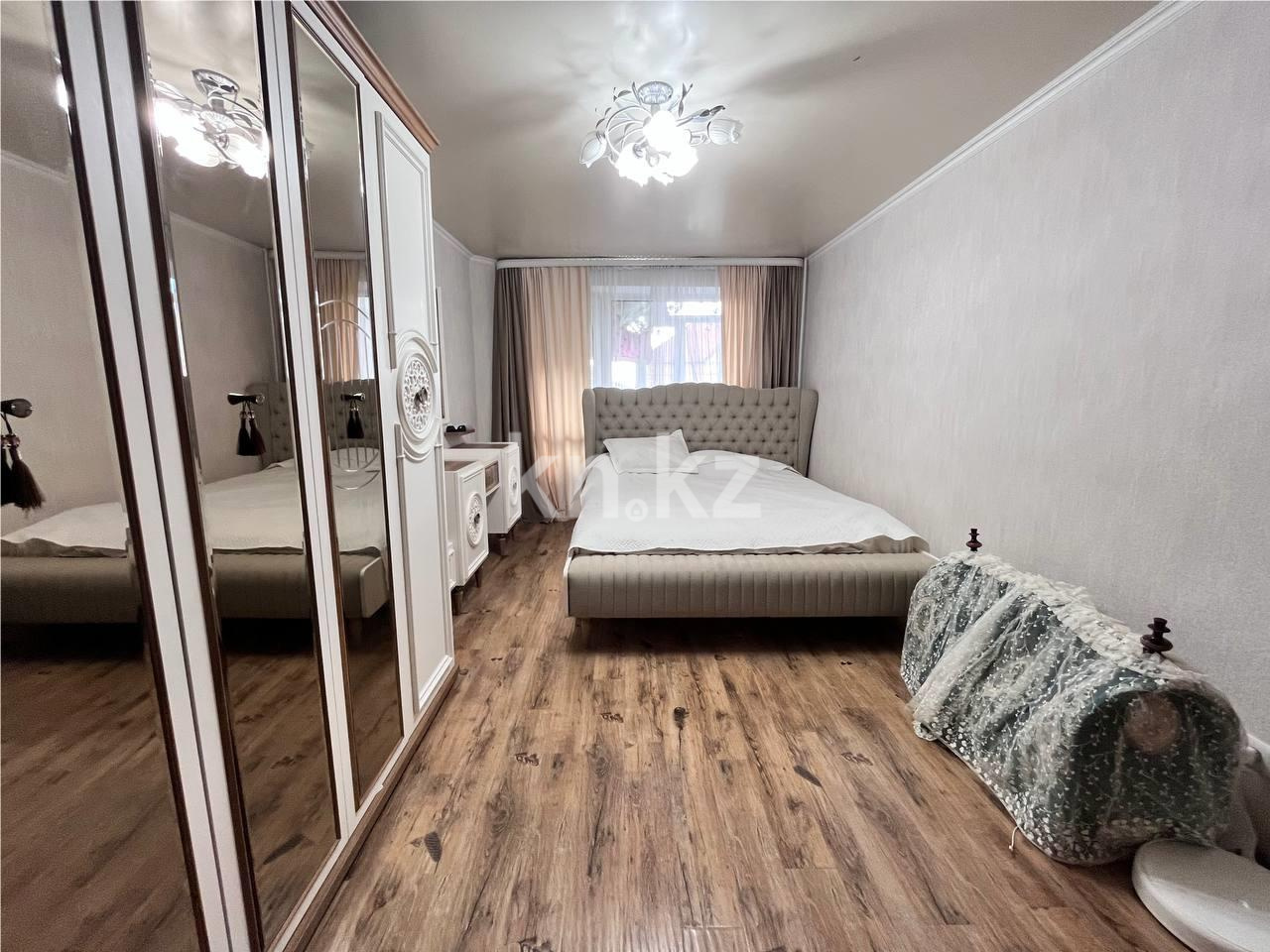 Продажа 4-комнатной квартиры, 76 м², ул. Дюсембекова - Продажа квартир в Караганде фото 9 из 20