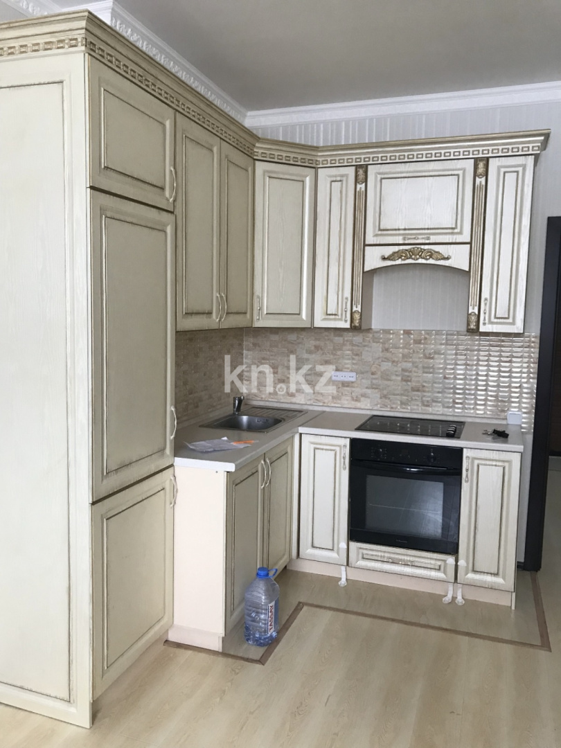 Аренда 1-комнатной квартиры, 50 м², ул. Туркестан, дом  10 - ул. Орынбор - Аренда квартир помесячно в Казахстане фото 1 из 6