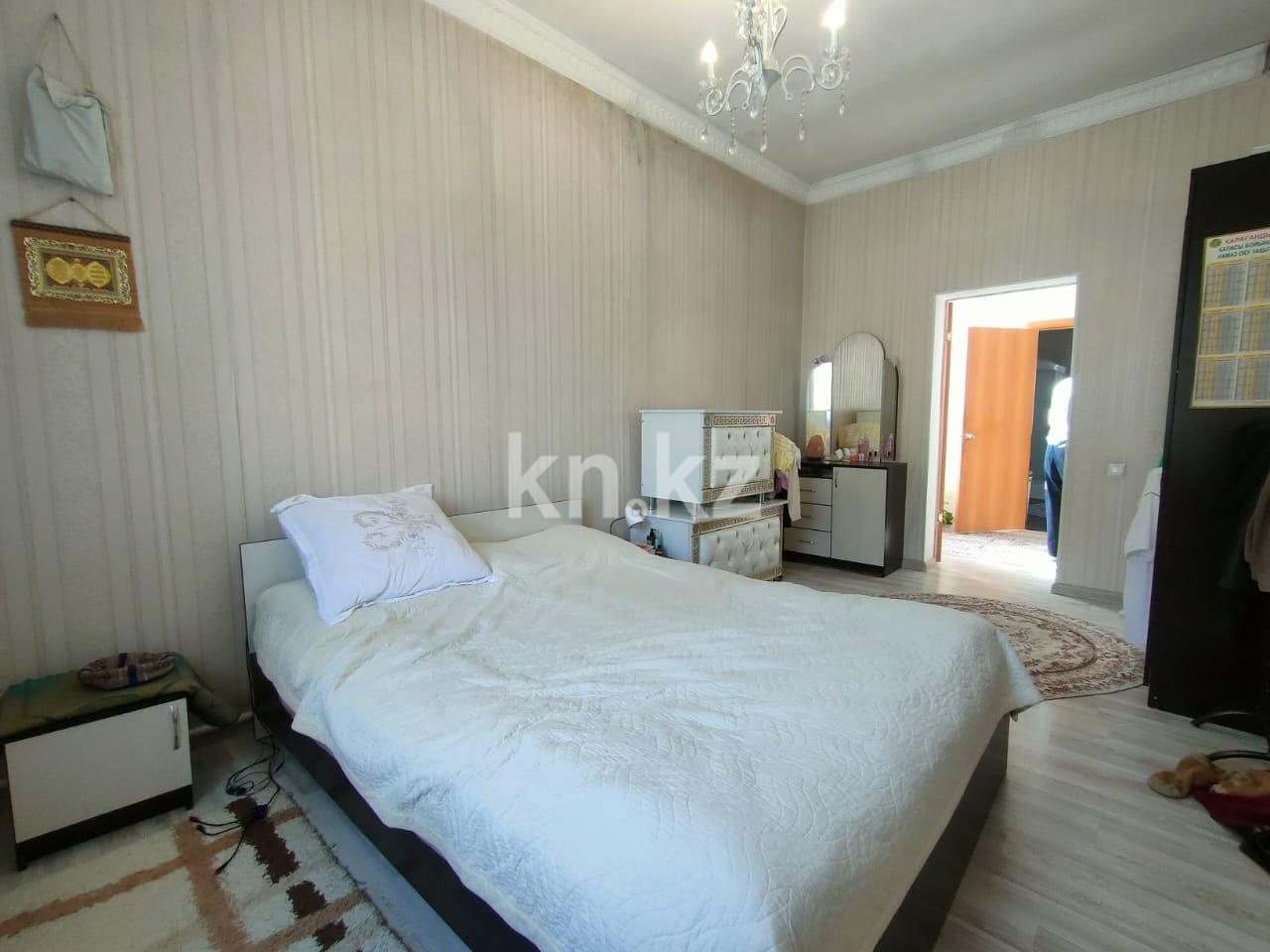 Продажа 10-комнатного дома, 650 м², ул. Джалиля - Продажа домов, коттеджей в Караганде с фото фото 19 из 35