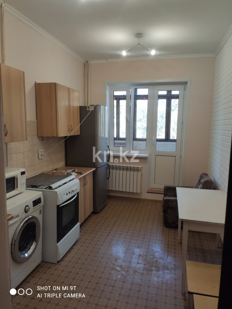 Аренда 3-комнатной квартиры, 64 м², мкр-н Тастак 2, дом  12 - Аренда квартир помесячно в Алматы фото 1 из 7