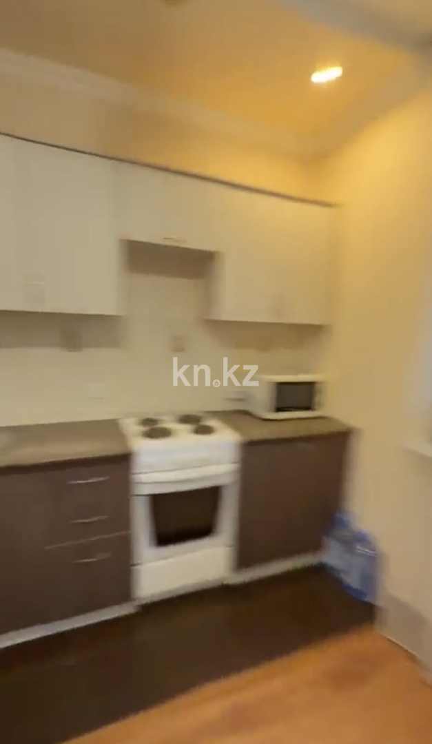 Аренда 1-комнатной квартиры, 36 м² в Астане