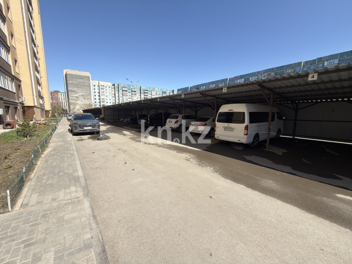 Продажа 2-комнатной квартиры, 68 м² - Продажа двухкомнатных квартир на Юго-Востоке Караганды - страница 6 фото 16 из 19