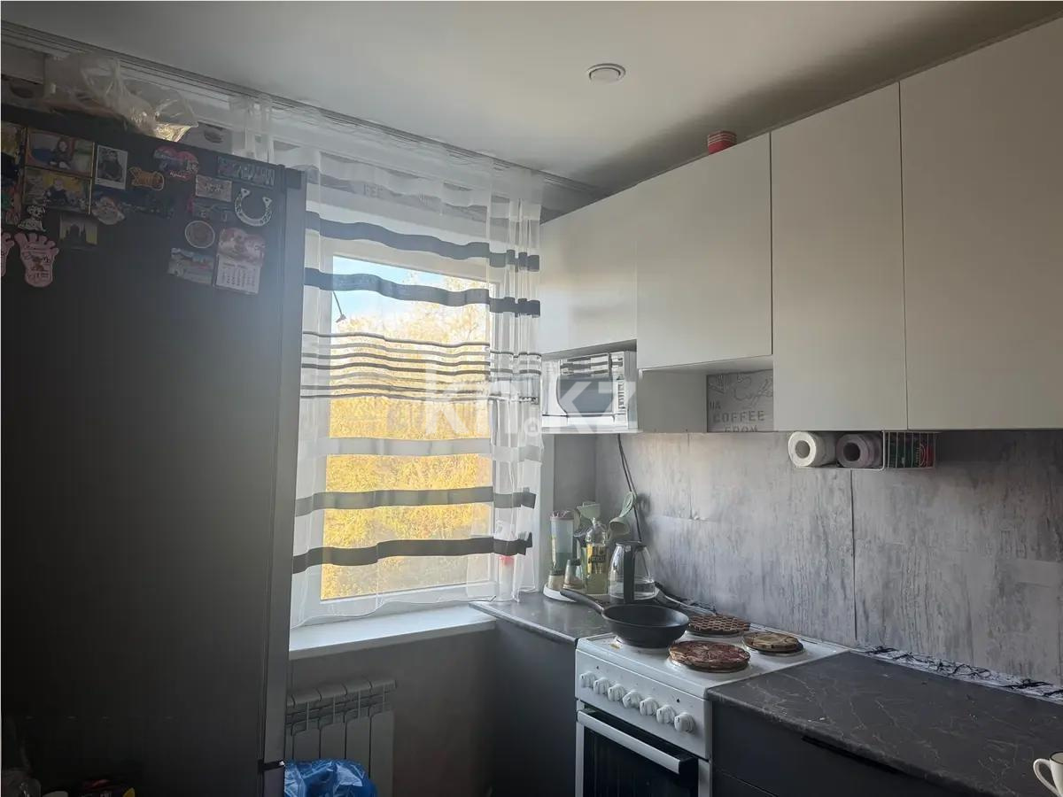 Продажа 3-комнатной квартиры, 48 м², 22 мкр., дом  18 в Караганде - фото 4