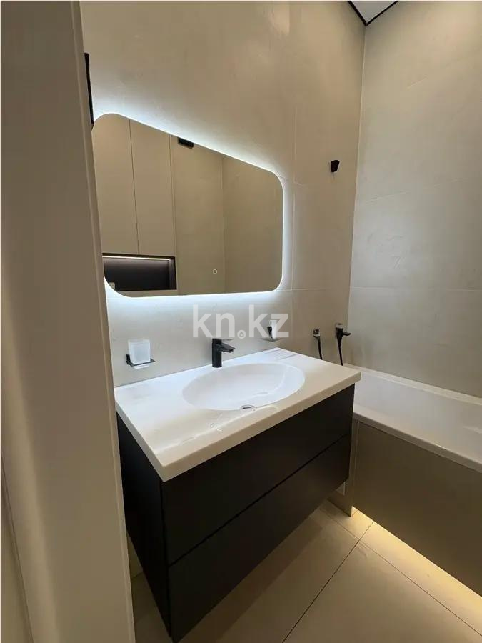 Продажа 4-комнатной квартиры, 140 м², пр. Мангилик Ел, дом  36 в Астане - фото 2