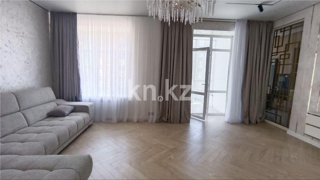 Продажа 3-комнатной квартиры, 90 м², 067 учетный квартал, дом  456/1 - Продажа квартир в Караганде фото 1 из 13