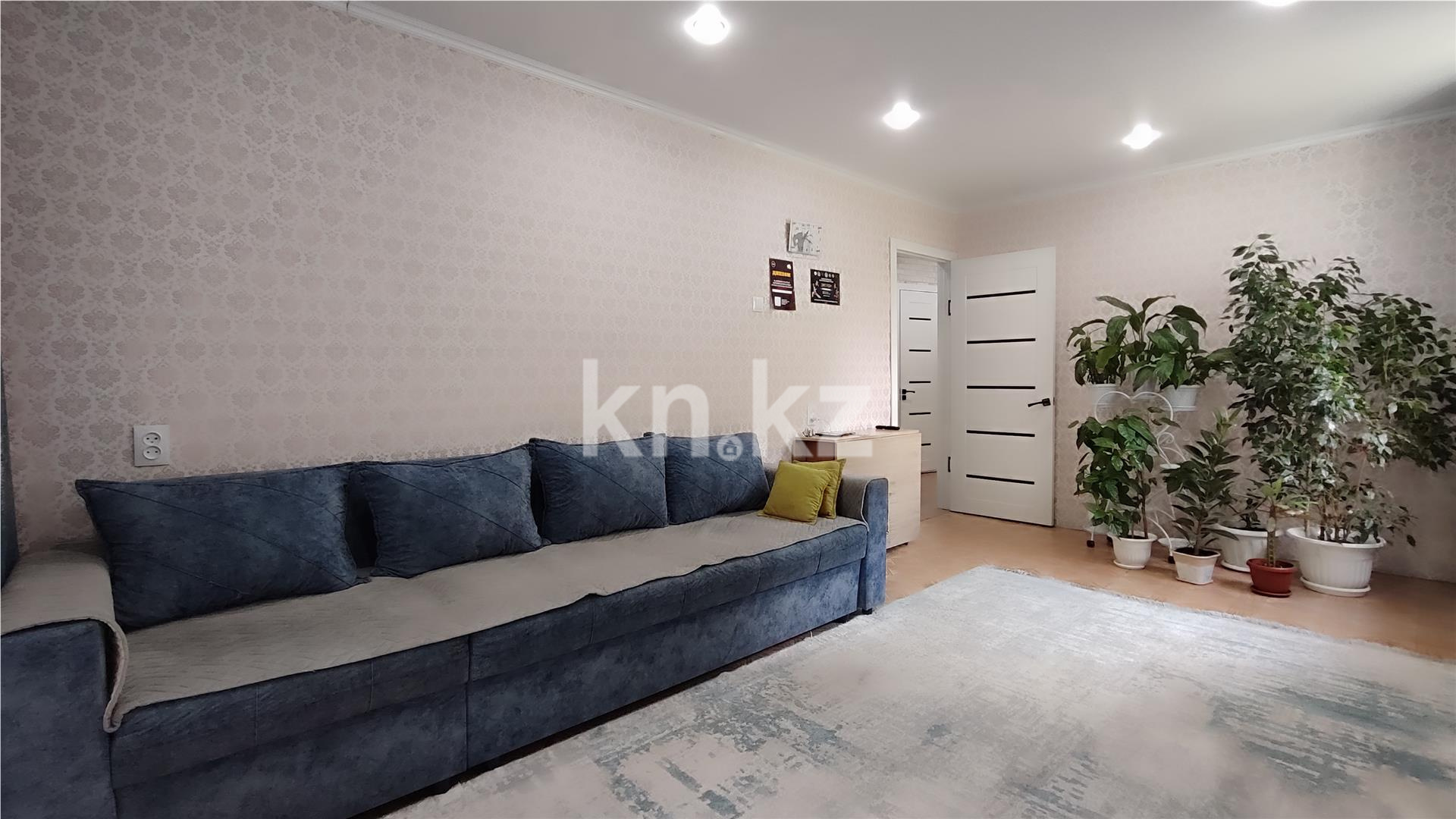 Продажа 3-комнатной квартиры, 62 м², мкр-н 14 - Продажа  трехкомнатных квартир в Караганде фото 1 из 19