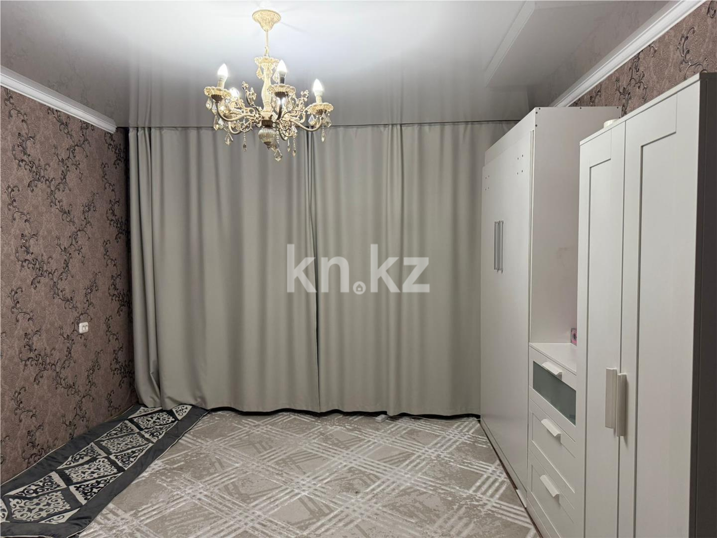 Продажа 2-комнатной квартиры, 48 м², пр. Шахтеров - Продажа квартир в Караганде фото 1 из 12