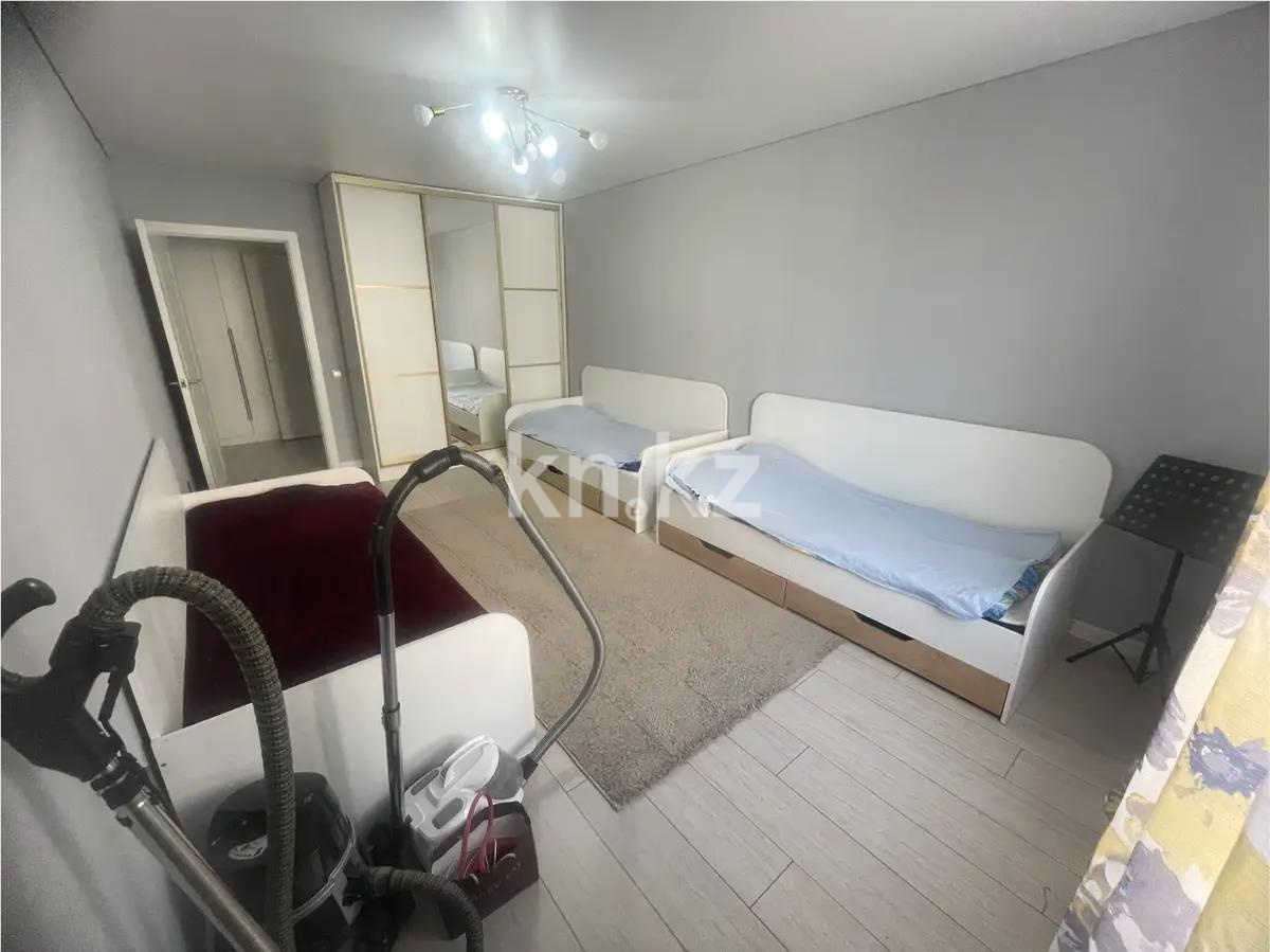 Продажа 3-комнатной квартиры, 80 м², мкр-н Аккент, дом  66 в Алматы - фото 4