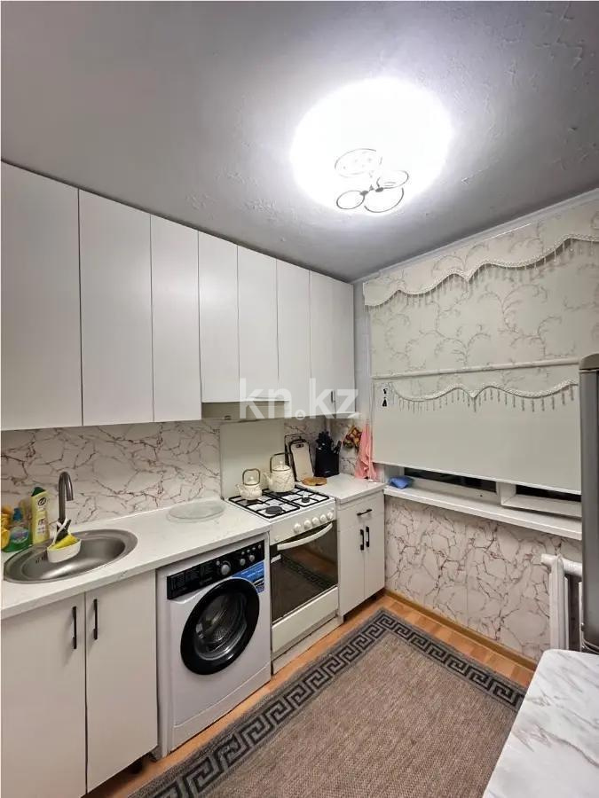 Продажа 3-комнатной квартиры, 58.5 м², мкр-н 10, дом  17 в Алматы - фото 4