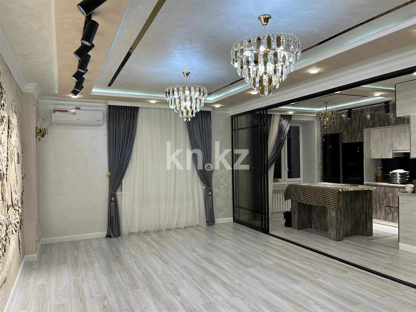 Продажа 4-комнатной квартиры, 106 м², ул. Дюсембекова - Продажа  четырехкомнатных квартир в Караганде фото 2 из 22