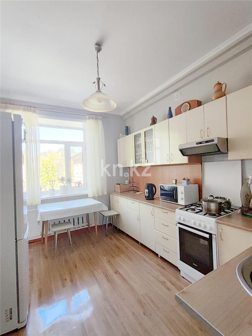 Продажа 3-комнатной квартиры, 82 м² - Продажа квартир в кирпичном доме в Казахстане - страница 2 фото 4 из 11