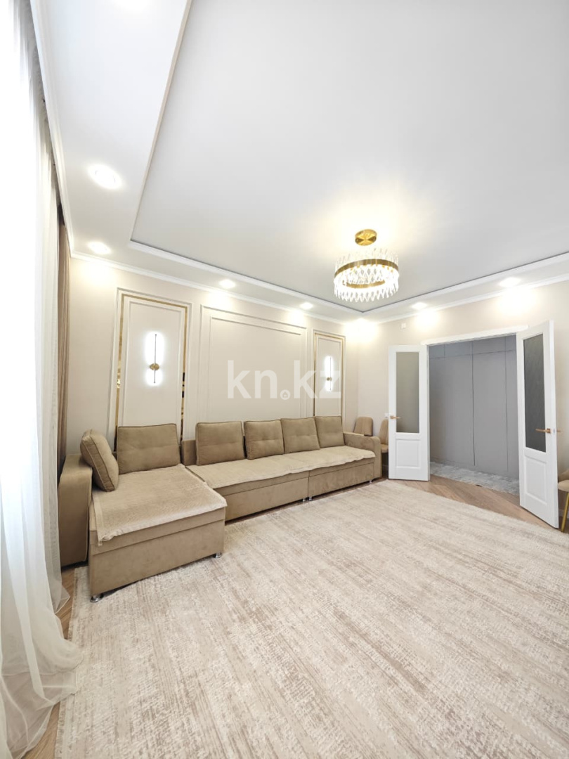 Продажа 4-комнатной квартиры, 120 м², пр. Шахтеров, дом  73/1 в Караганде