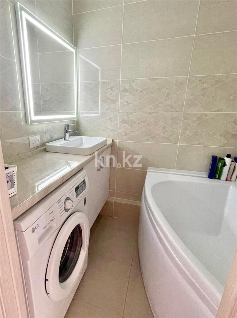 Продажа 3-комнатной квартиры, 64 м², пр. Шахтеров в Караганде - фото 14